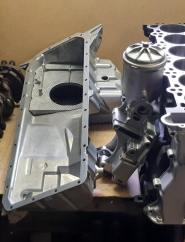 Stavba turbo motoru BMW M50b25 - v procesu