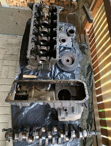 Foto k článku Stavba turbo motoru BMW M50b25 - v procesu